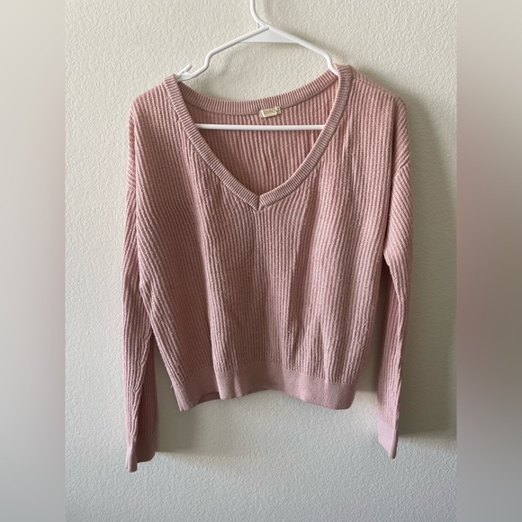 Garage pink knit v neck crew sweater - Picture 1 of 3